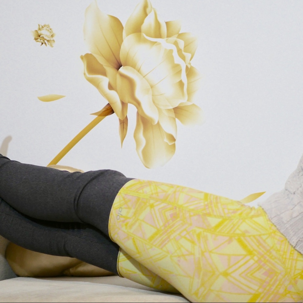 Alo Yoga Goddess Leggings Vibrant Yellow Print
